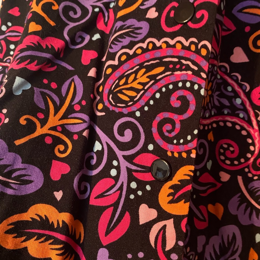 Cottonality snap front scrub top